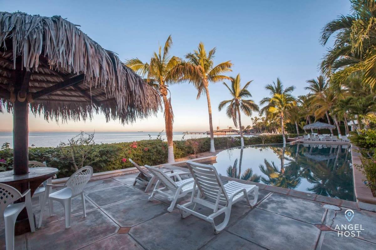 Private Oceanview Balcony & Infinity Pool Onsite Villa La Paz Buitenkant foto