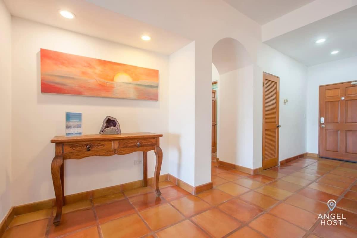 Private Oceanview Balcony & Infinity Pool Onsite Villa La Paz Buitenkant foto