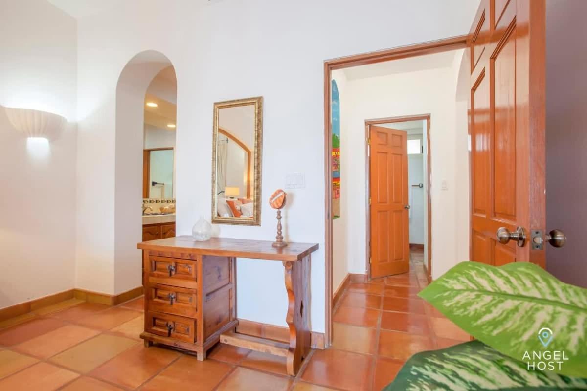 Private Oceanview Balcony & Infinity Pool Onsite Villa La Paz Buitenkant foto