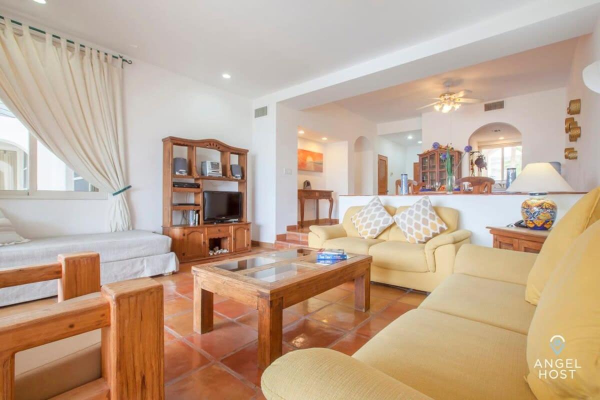 Private Oceanview Balcony & Infinity Pool Onsite Villa La Paz Buitenkant foto